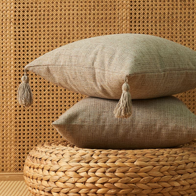 Housse de coussin coton et lin à glands, kaki