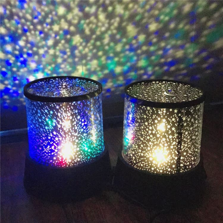 Projecteur d'Étoiles LED à Piles (couleurs aléatoires)