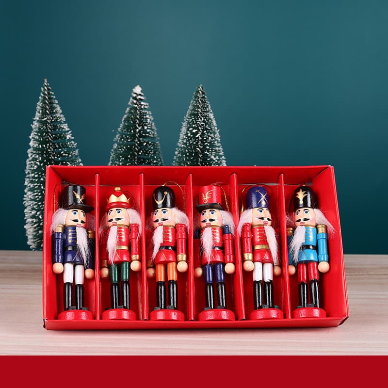 Coffret de 6 Casse-Noisettes Soldats en Bois à Suspendre (12,5 cm)