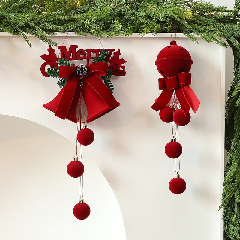 Suspension de Noël en Velours Rouge (cloches « Merry »)